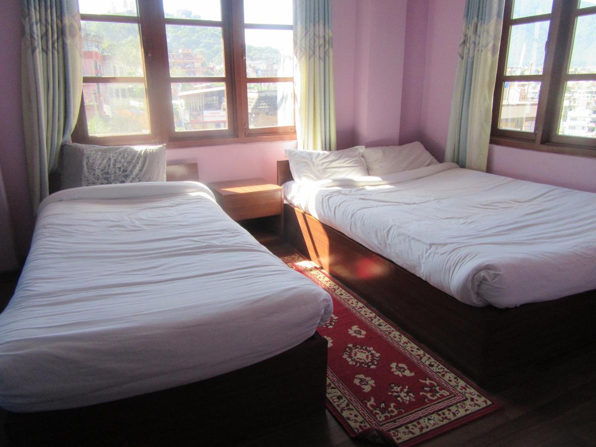 Stupa View Inn Катманду Екстериор снимка
